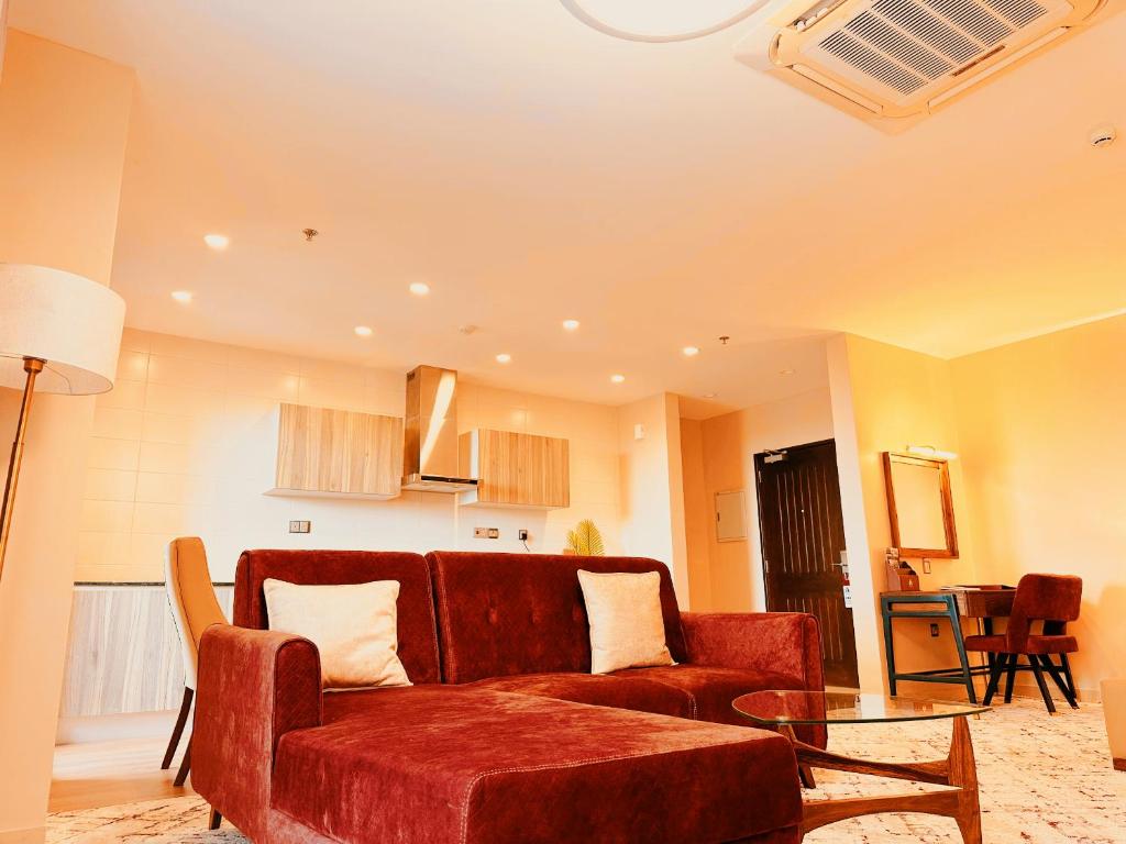 Business Suite - Image 8