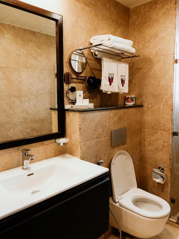 Business Suite - Image 3