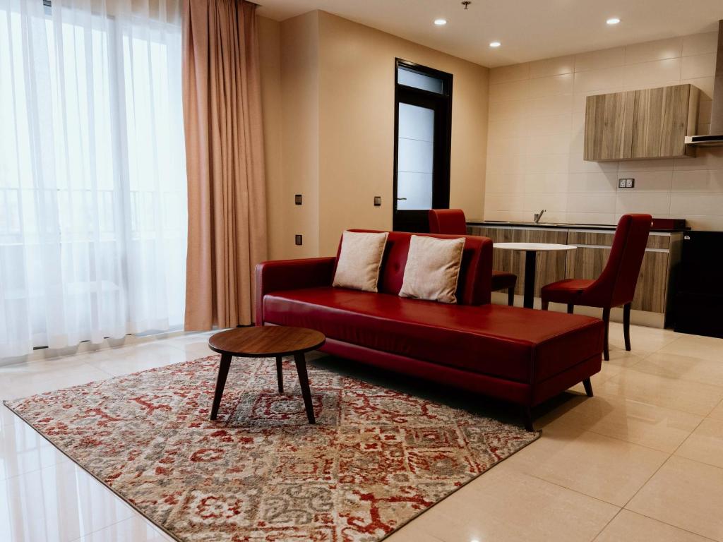 Business Suite - Image 4